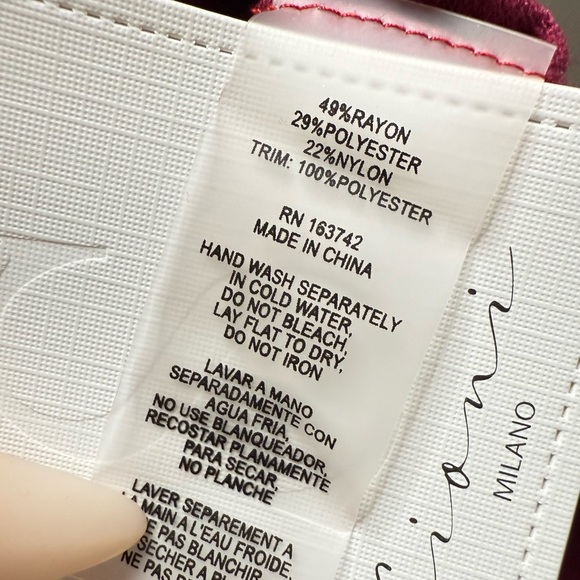 Sioni Milano Pink 3D Floral Sleeve Sweater – Size L (NWT) - Picture 5 of 5